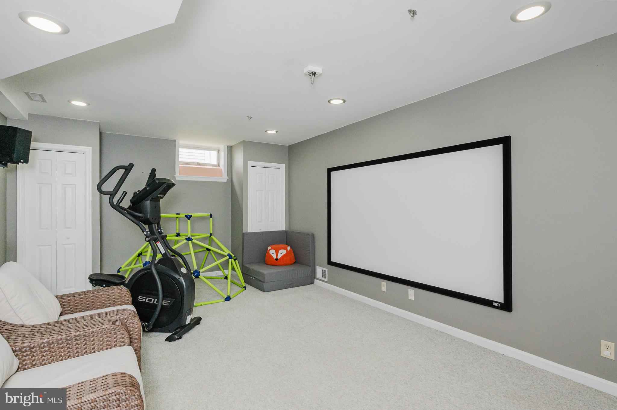 OAKHURST - Residential