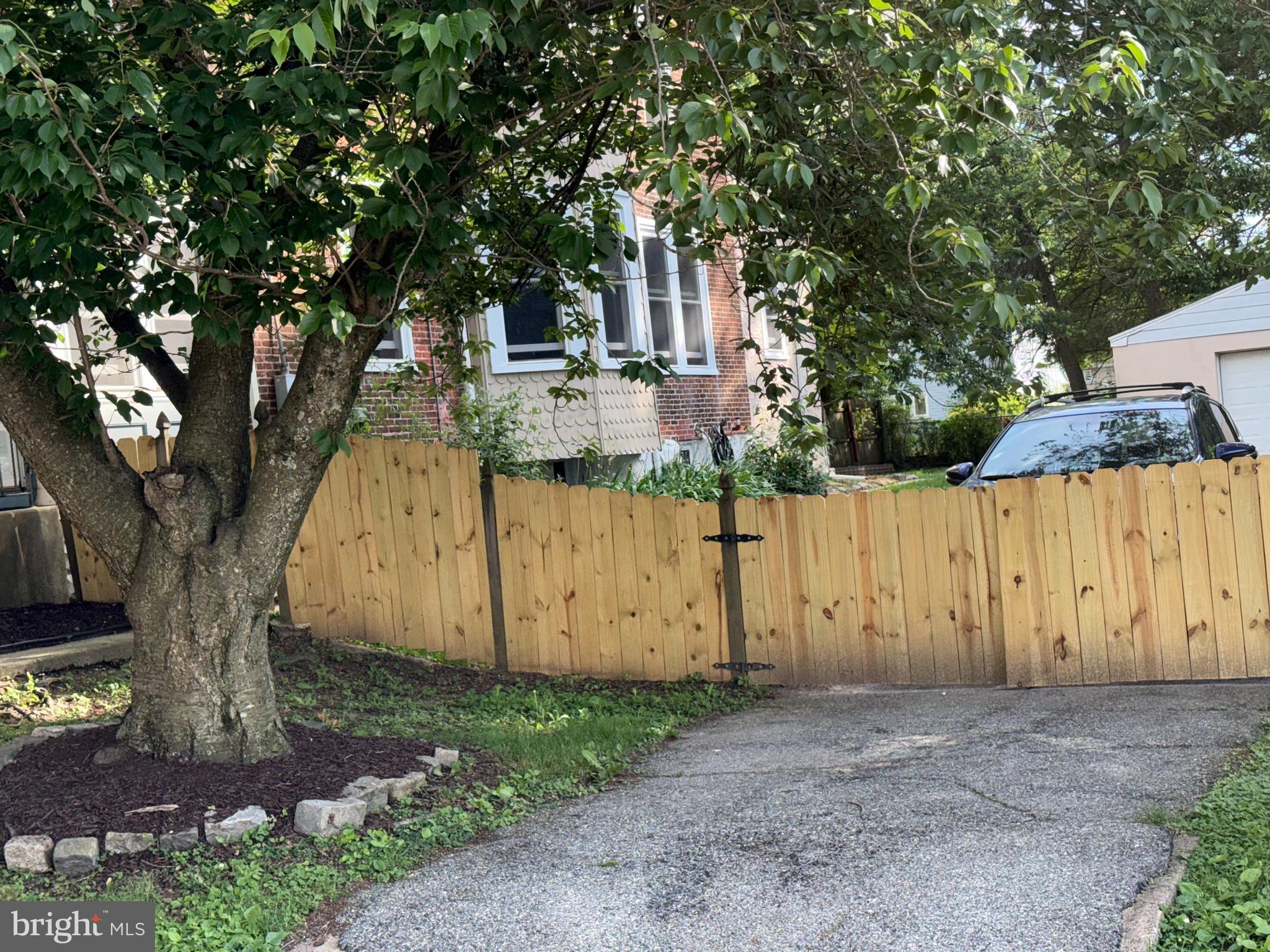 112 E COOKE AVENUE