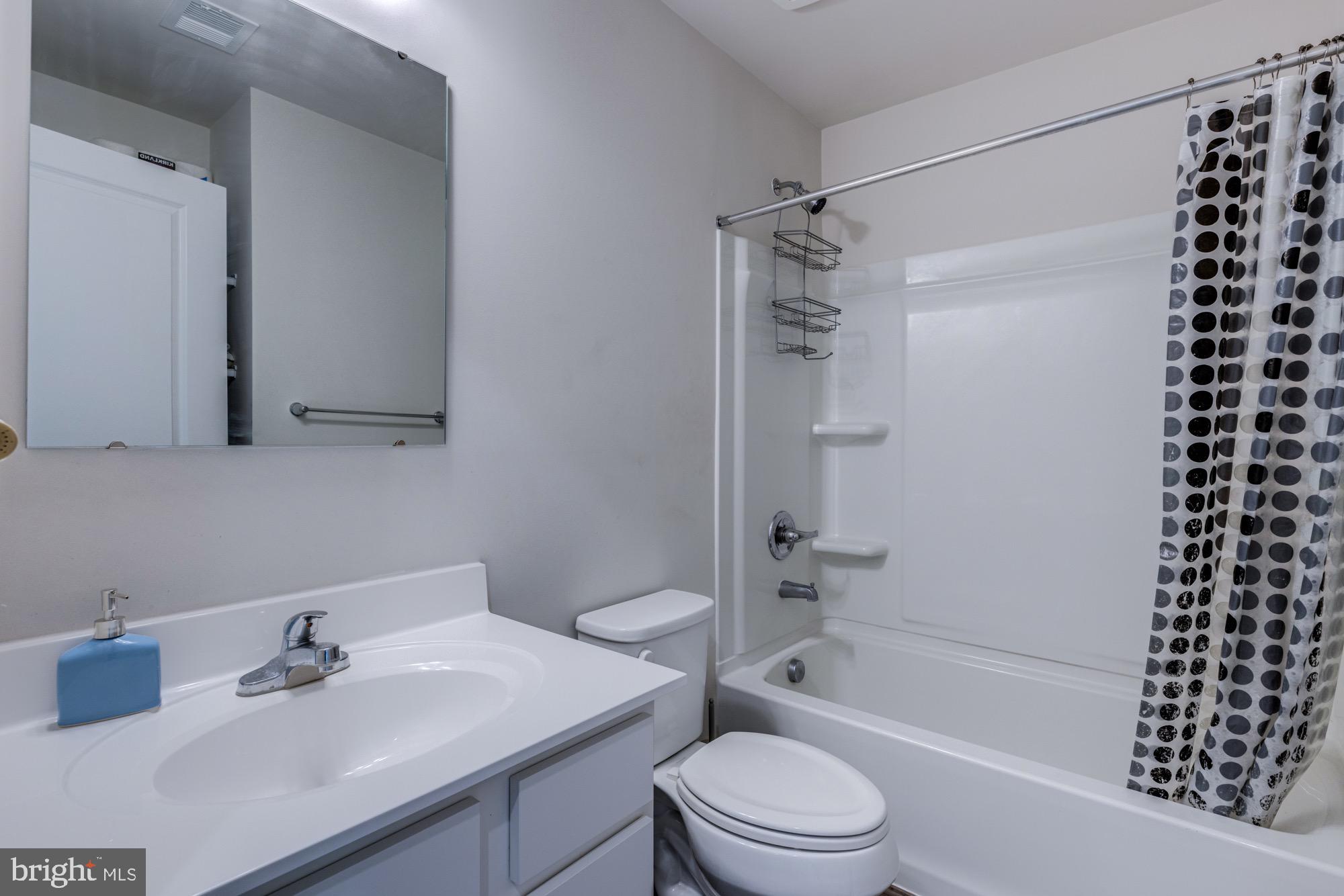 REGENTS CREST - Residential Lease