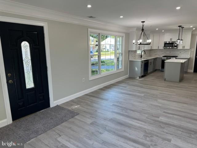 403 ROSEWOOD DRIVE