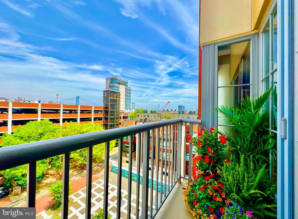 SOCIETY HILL - Residential