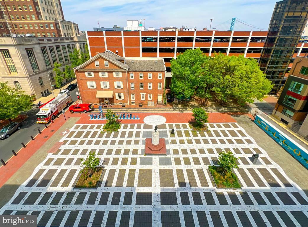 SOCIETY HILL - Residential