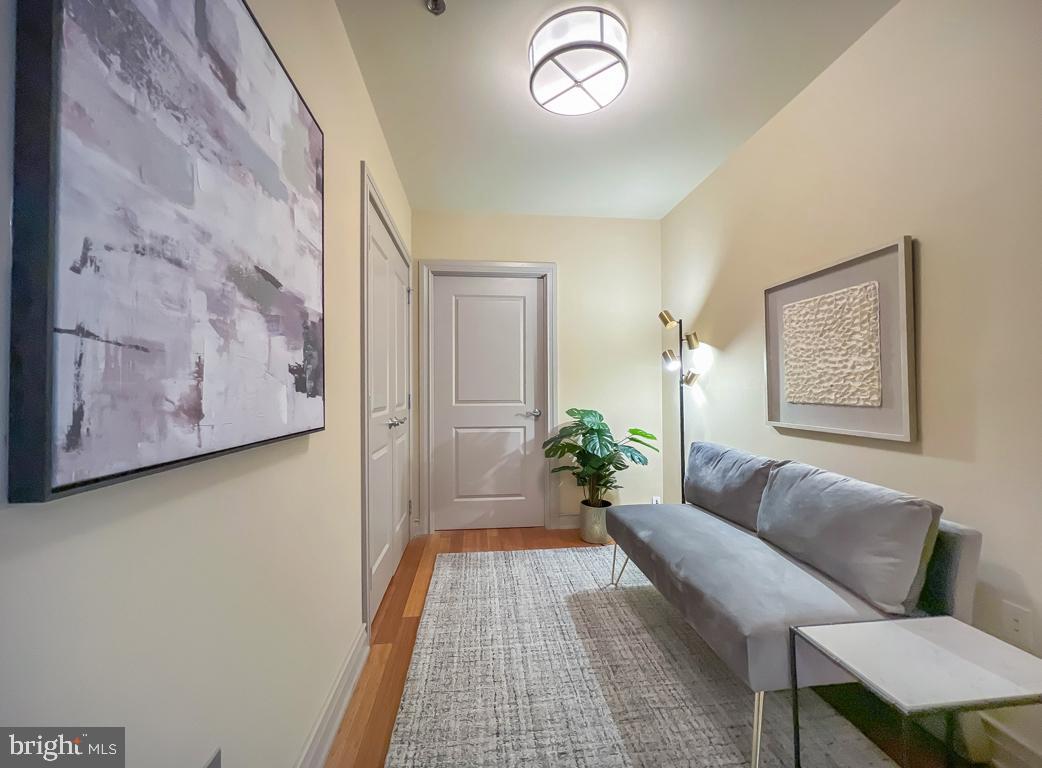 SOCIETY HILL - Residential