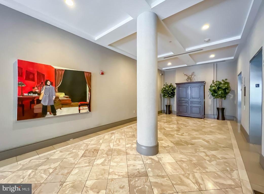 SOCIETY HILL - Residential