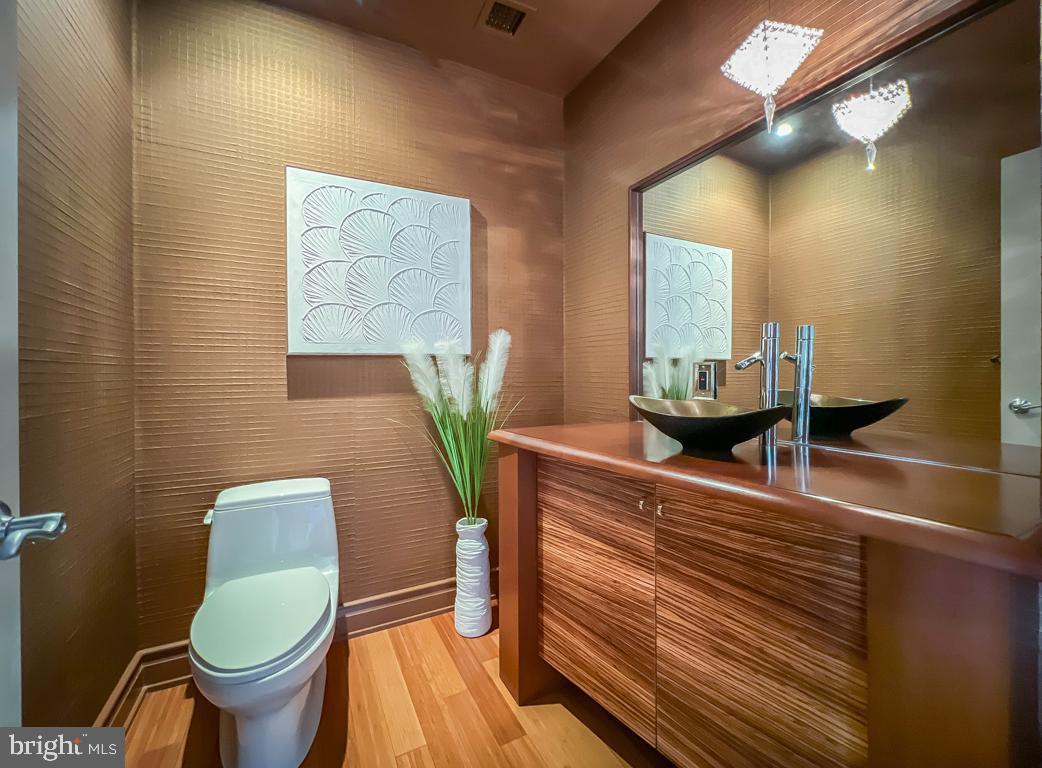 SOCIETY HILL - Residential