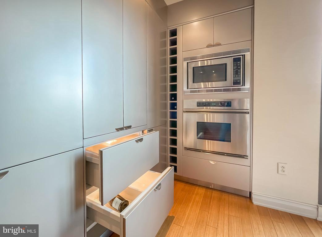 SOCIETY HILL - Residential