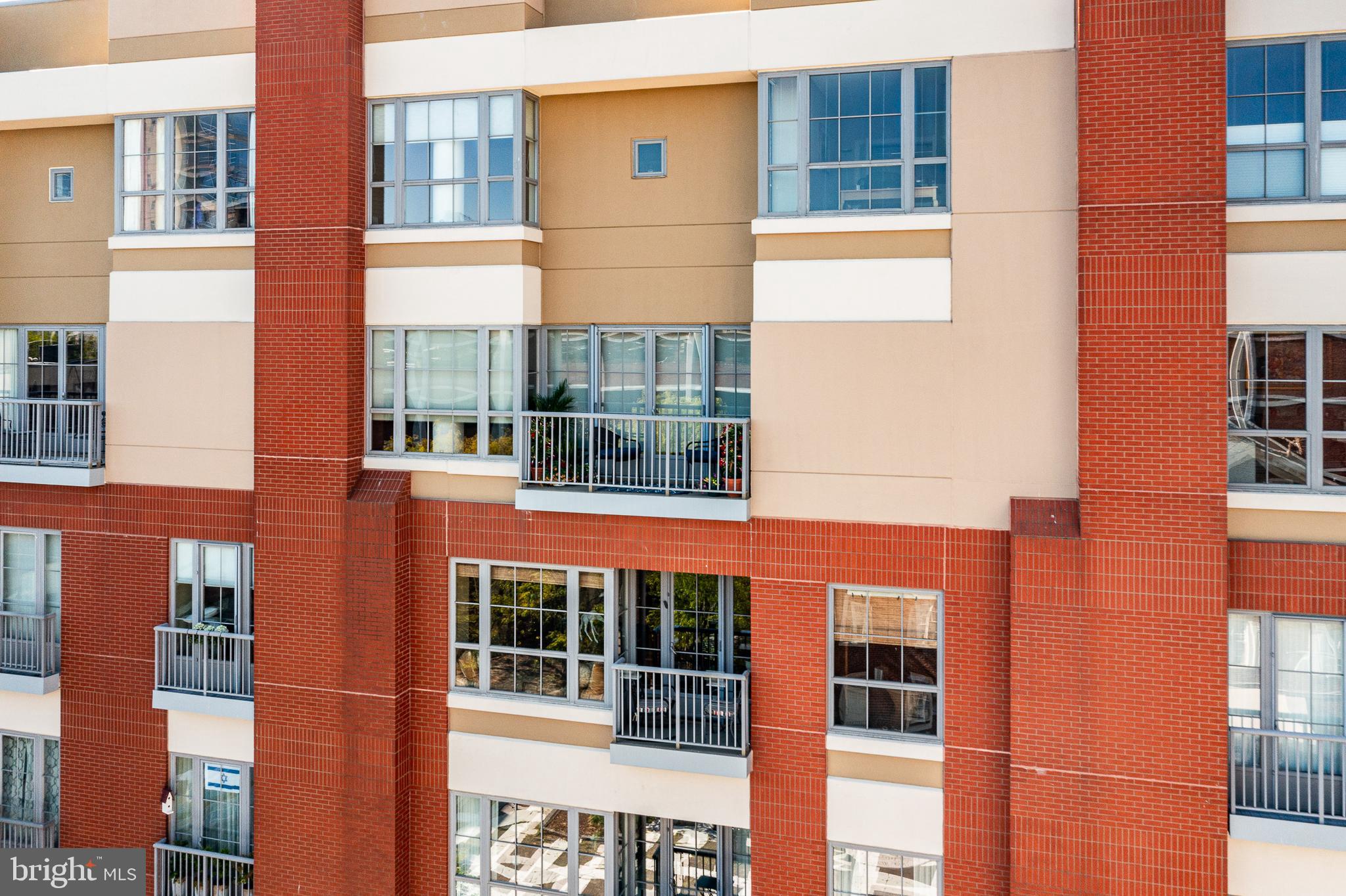 SOCIETY HILL - Residential