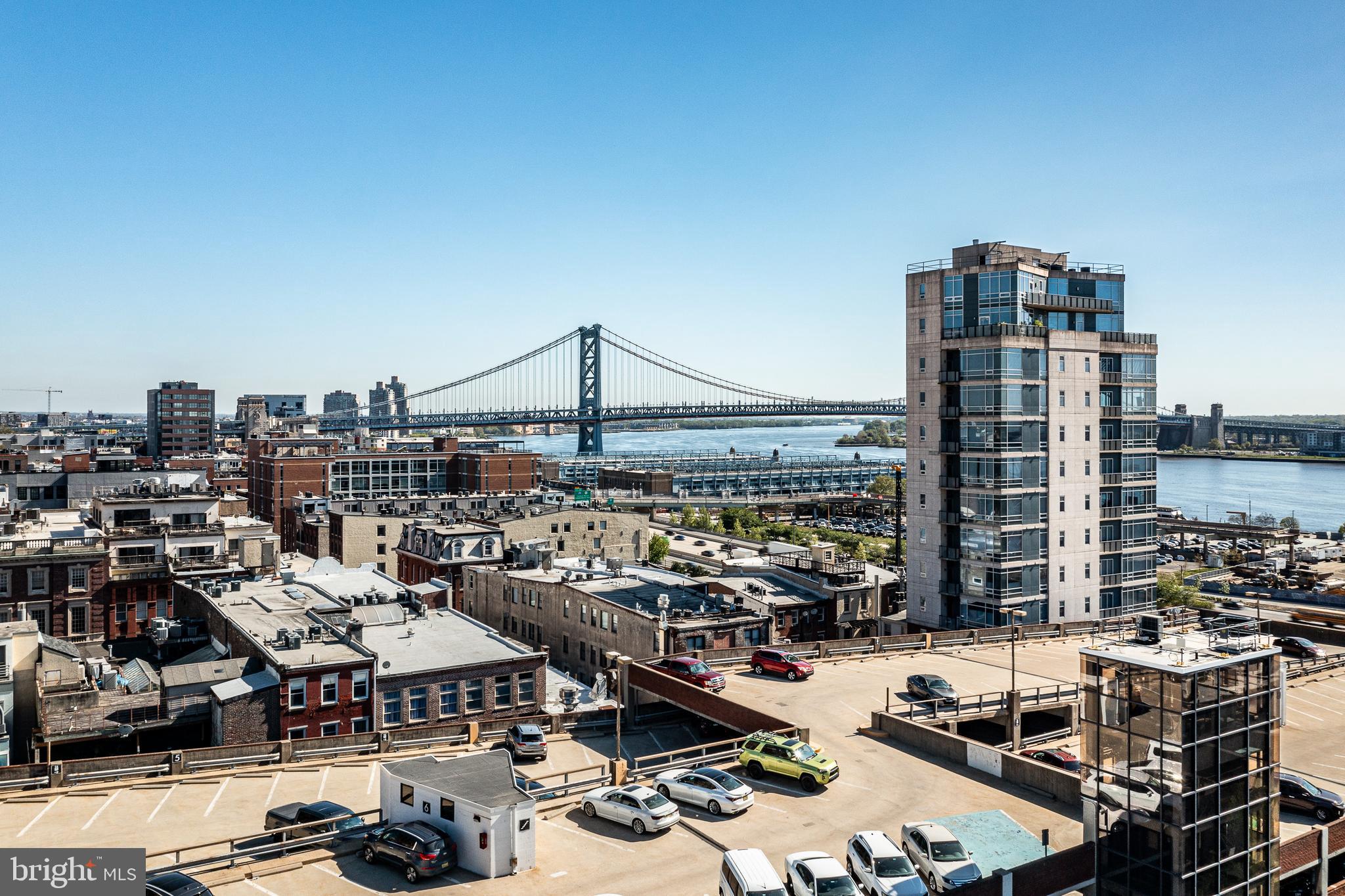 SOCIETY HILL - Residential