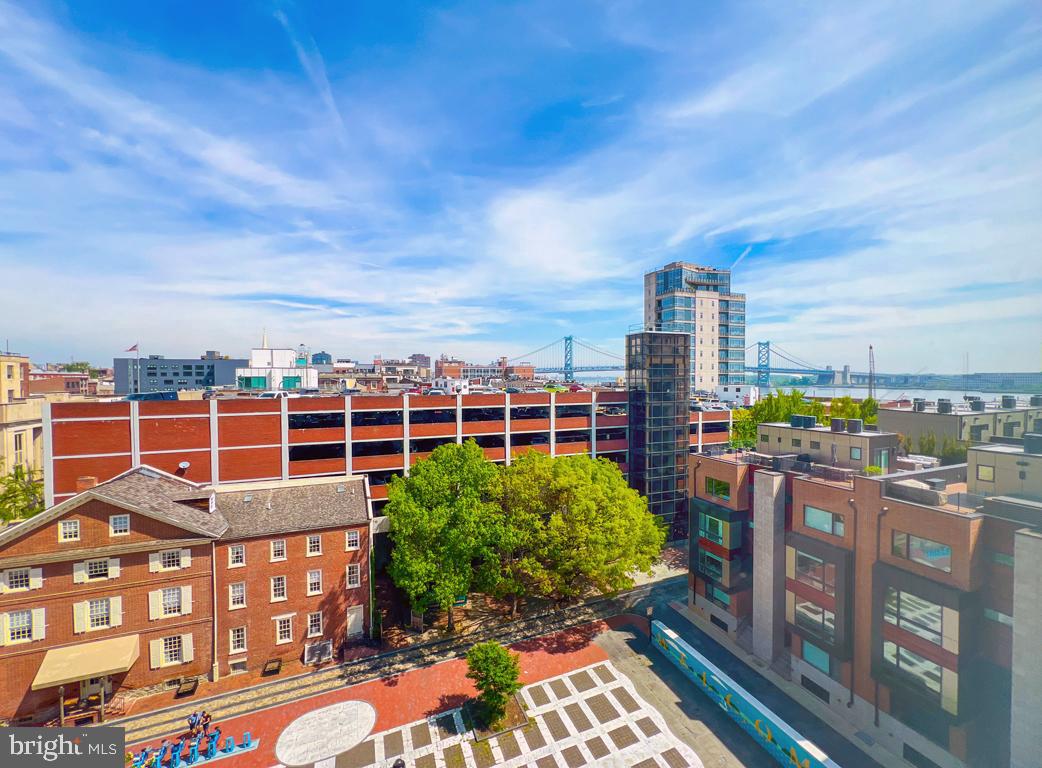 SOCIETY HILL - Residential