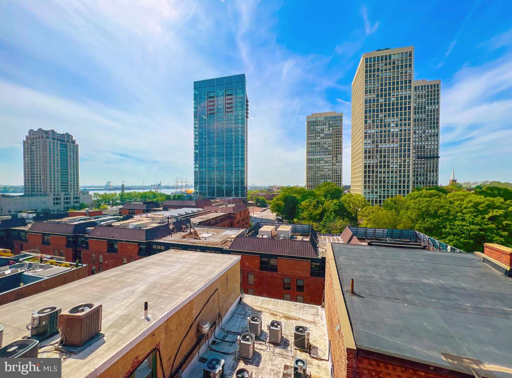 SOCIETY HILL - Residential