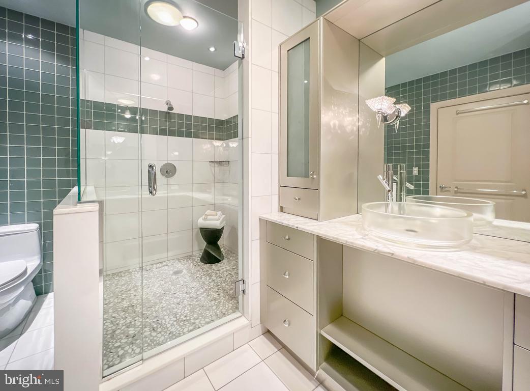 SOCIETY HILL - Residential