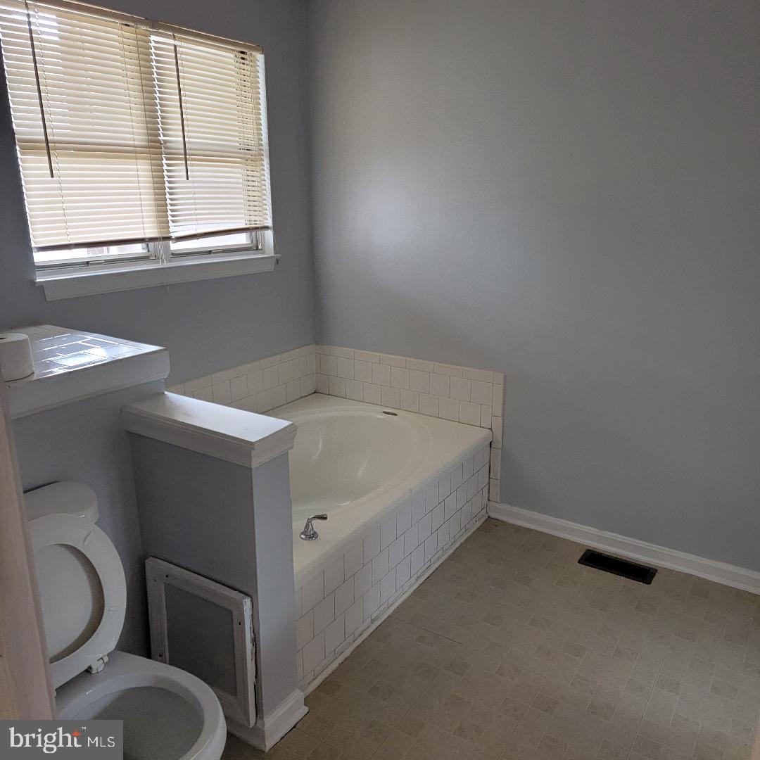 HALETHORPE - Residential Lease