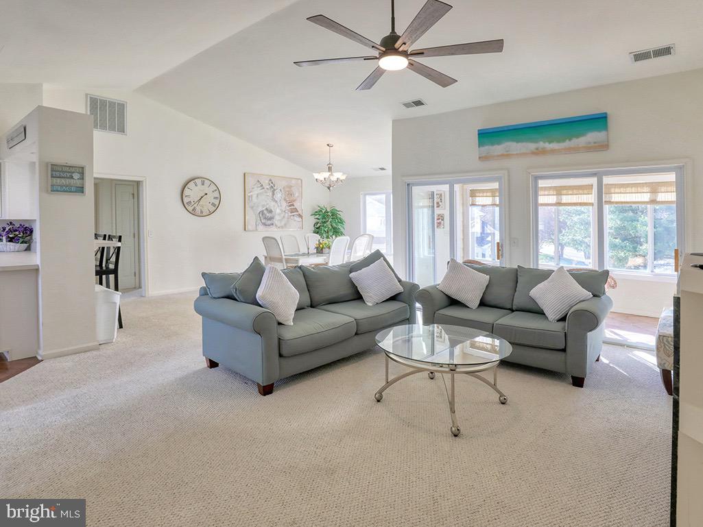 279 LAKESIDE DRIVE 7