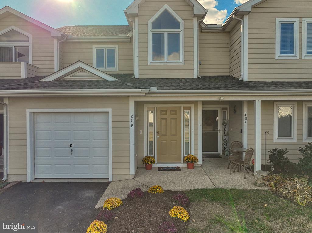 279 LAKESIDE DRIVE 7