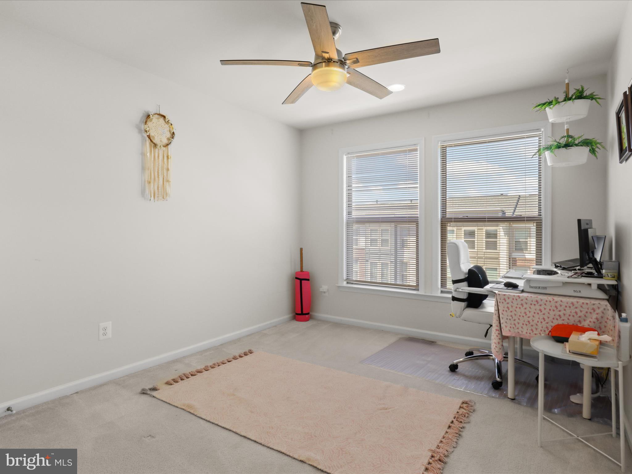 GLASCOCK FIELD AT STONE RIDGE - Residential Lease