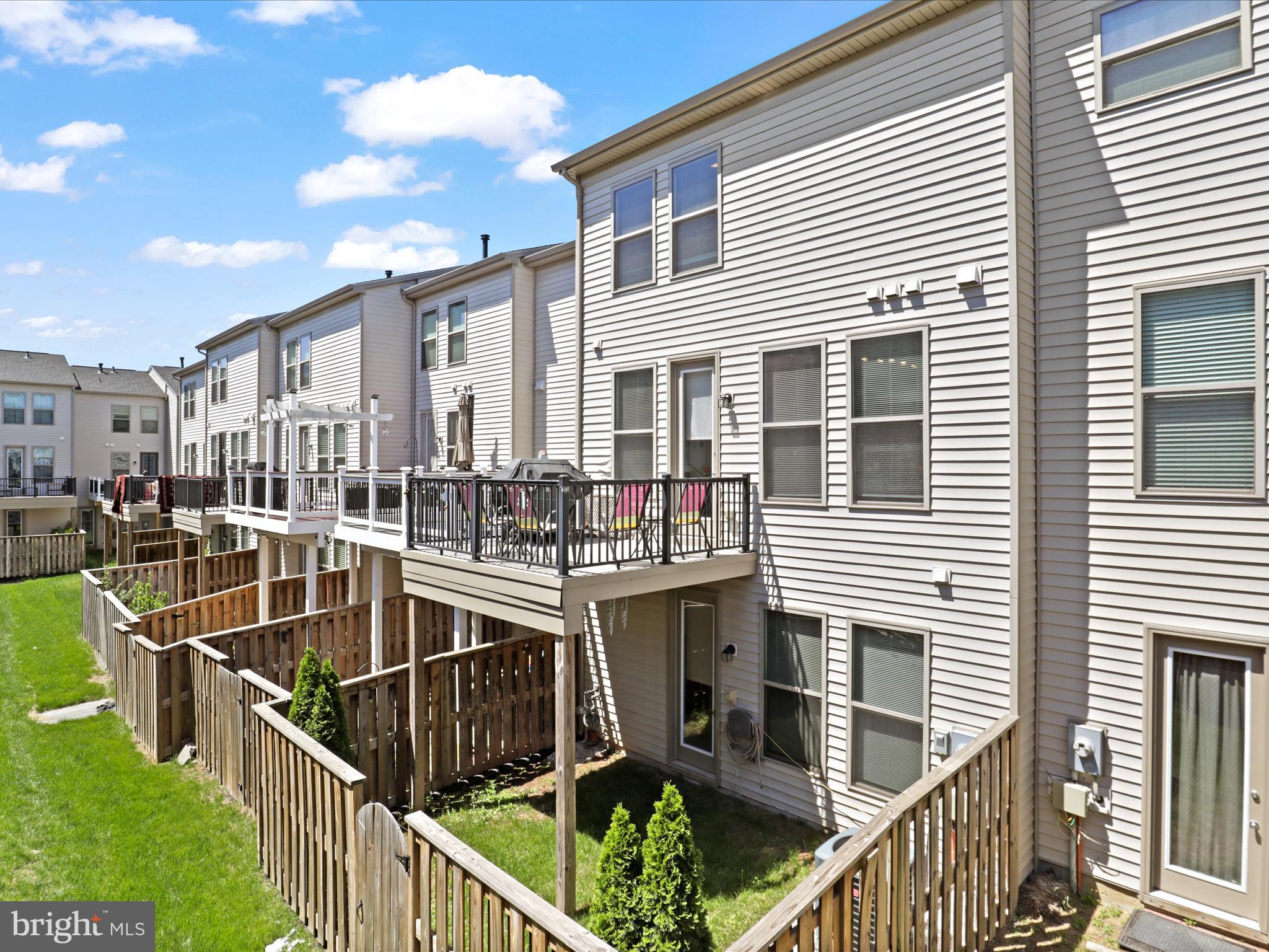 GLASCOCK FIELD AT STONE RIDGE - Residential Lease