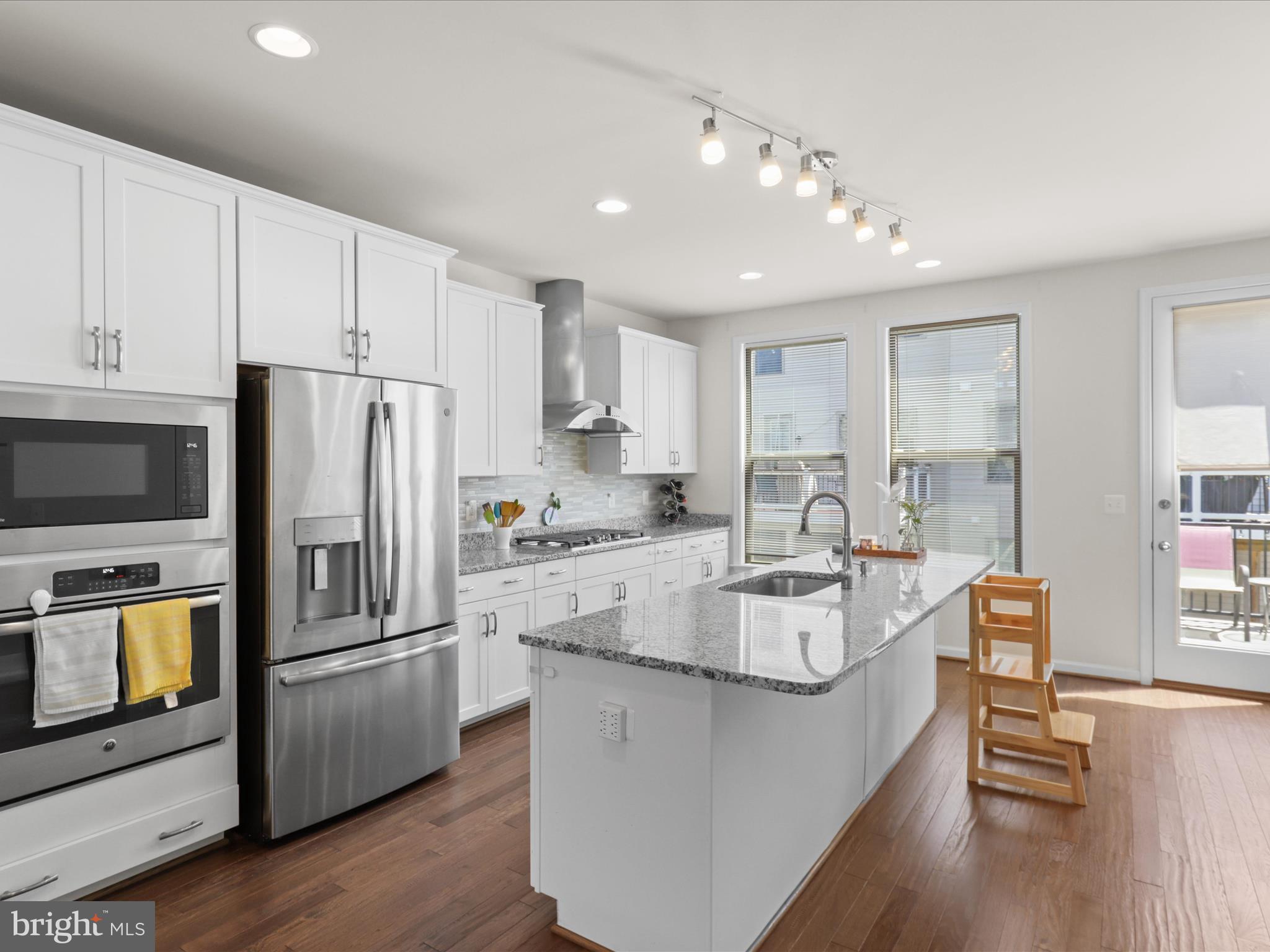 GLASCOCK FIELD AT STONE RIDGE - Residential Lease