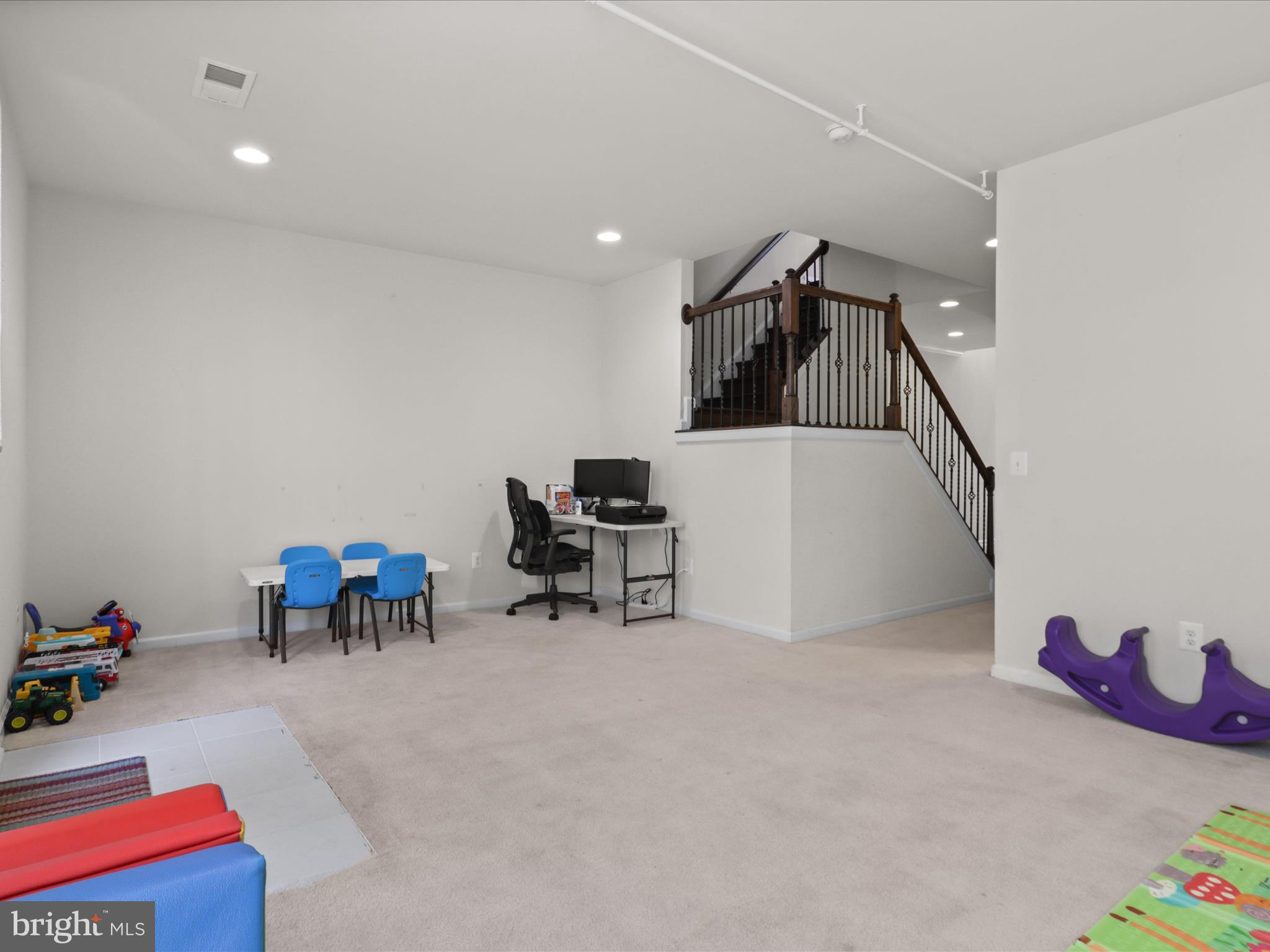 GLASCOCK FIELD AT STONE RIDGE - Residential Lease