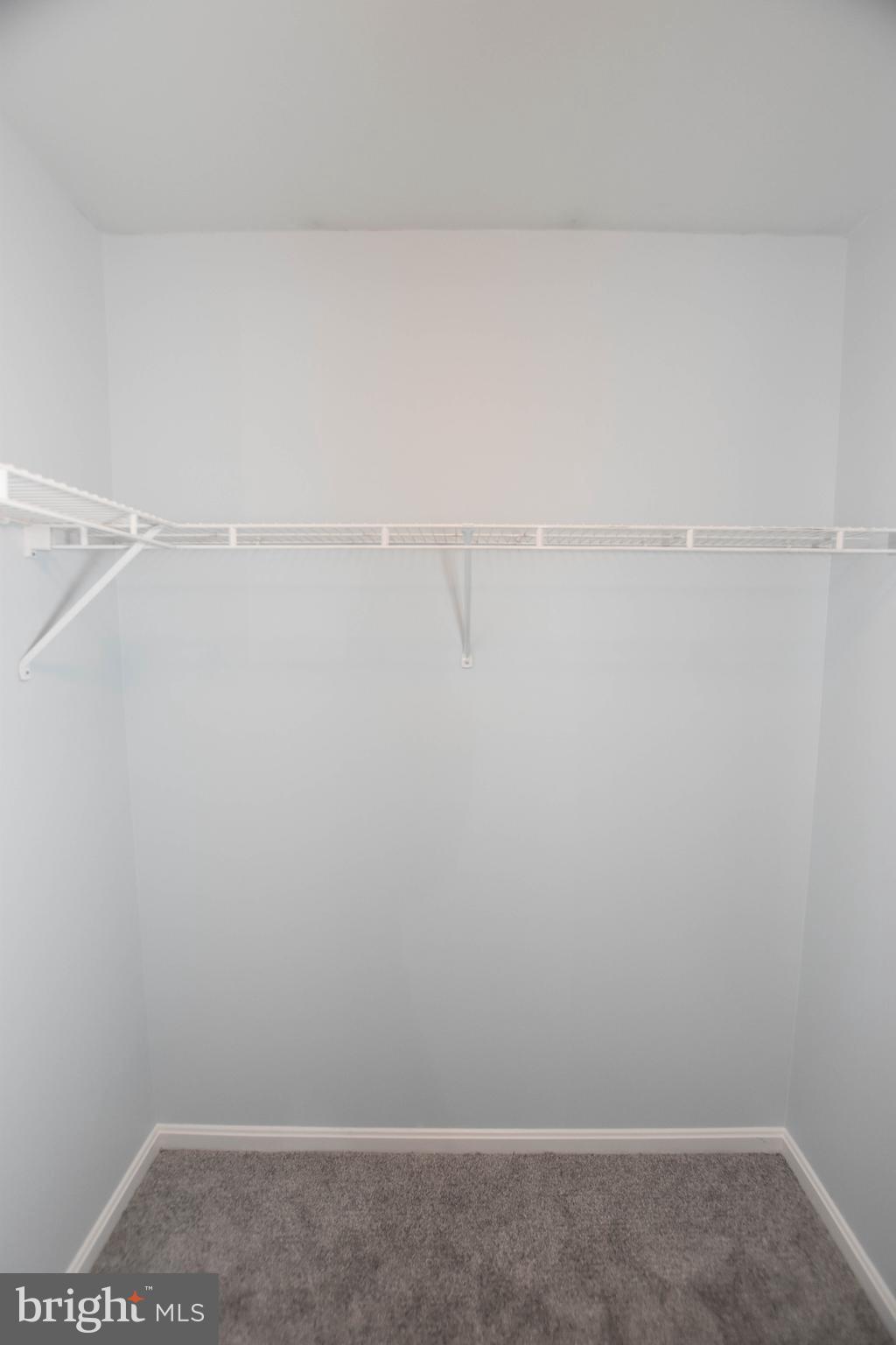 ASHBURN VILLAGE - Residential Lease