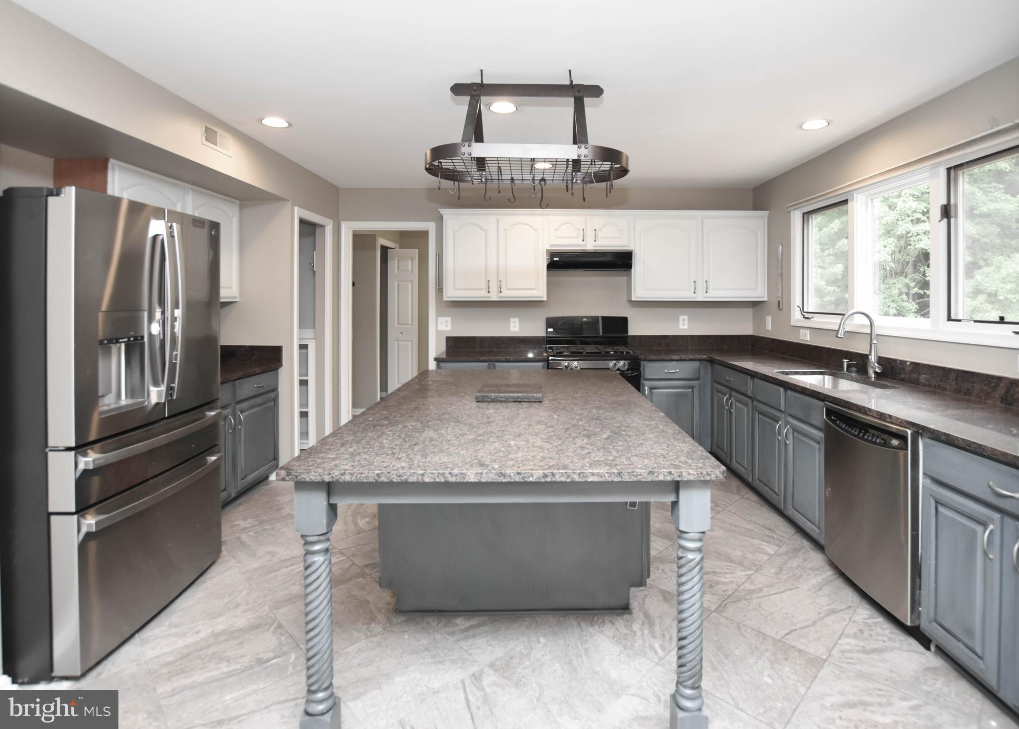 ASHBURN VILLAGE - Residential Lease