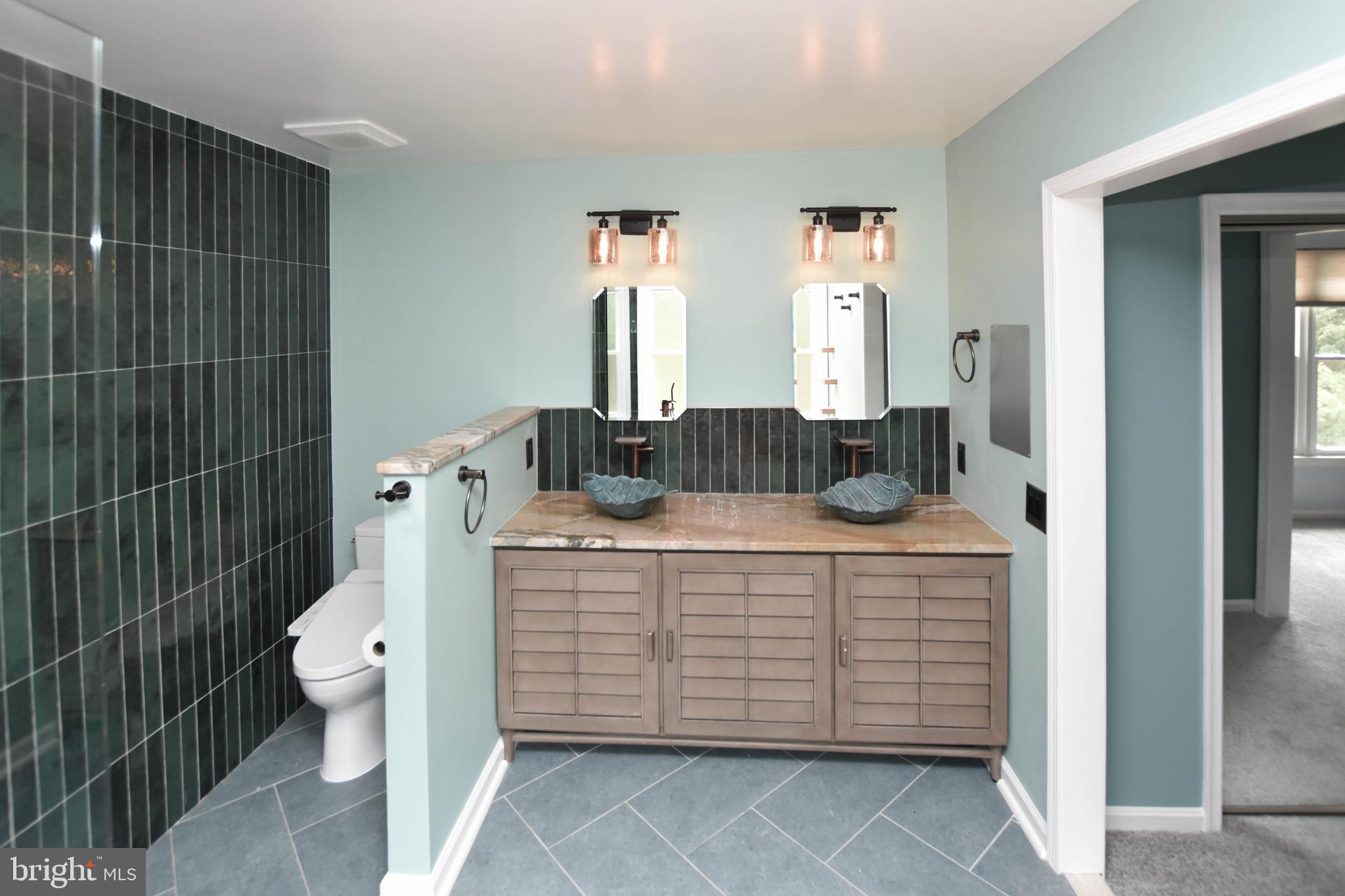 ASHBURN VILLAGE - Residential Lease