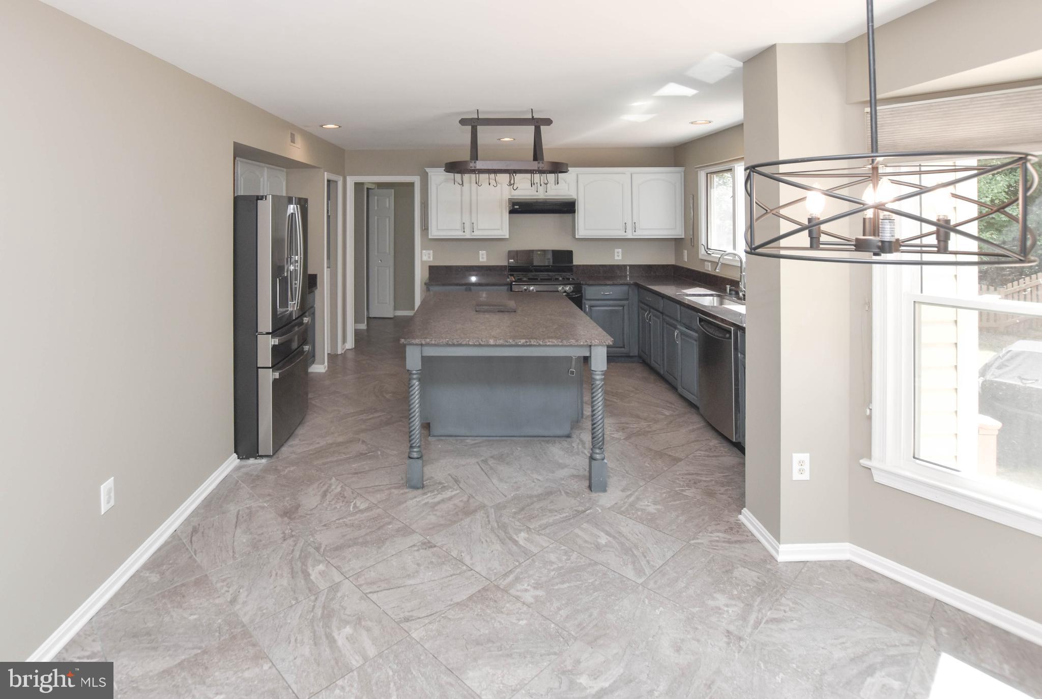 ASHBURN VILLAGE - Residential Lease