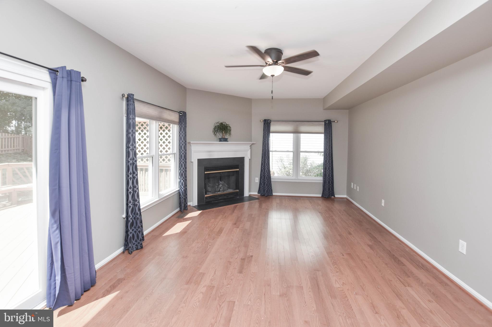 ASHBURN VILLAGE - Residential Lease