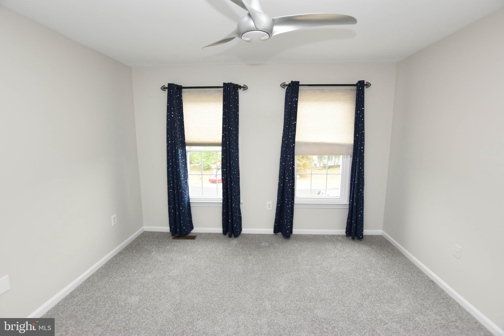 ASHBURN VILLAGE - Residential Lease