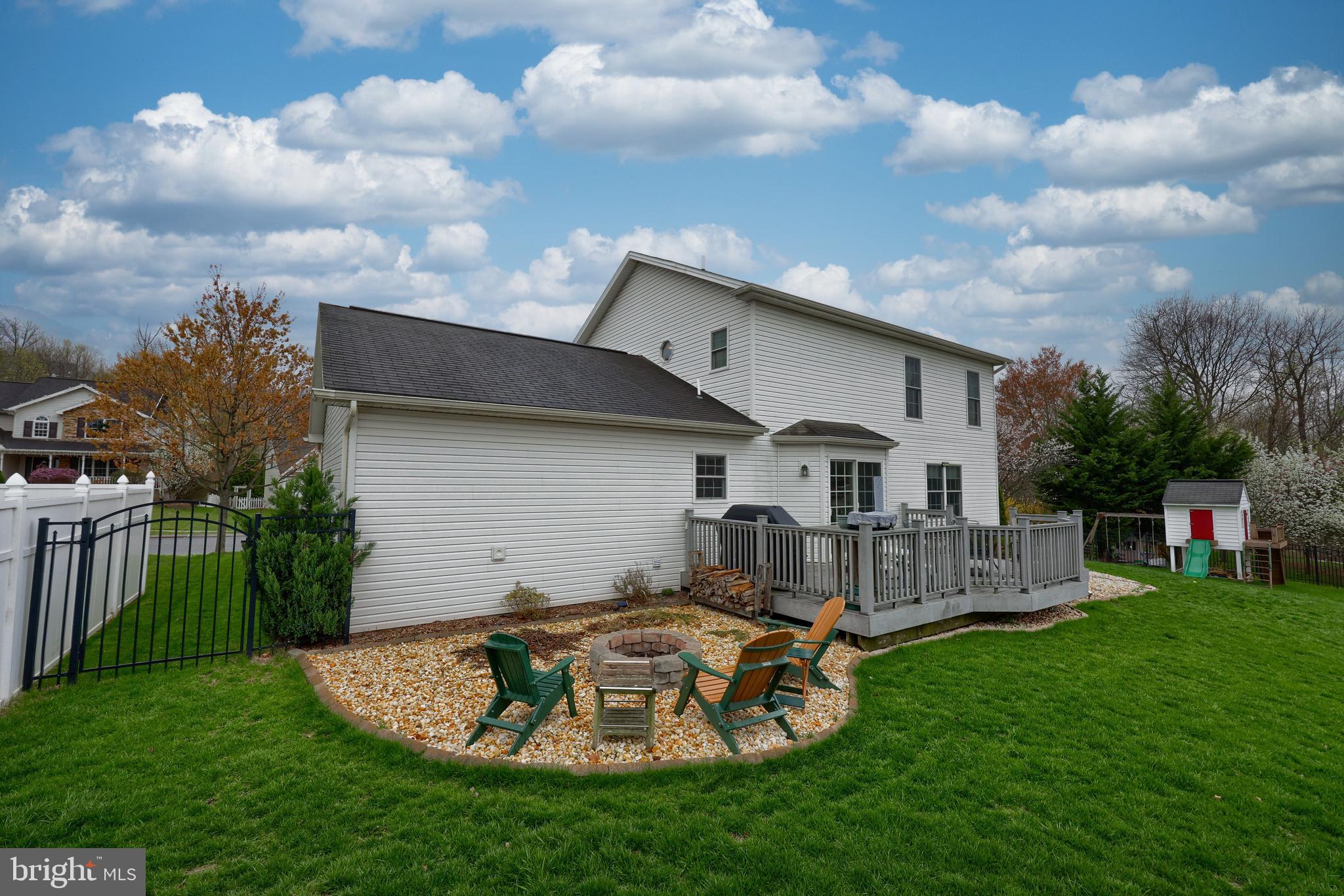 THE WOODS - Residential