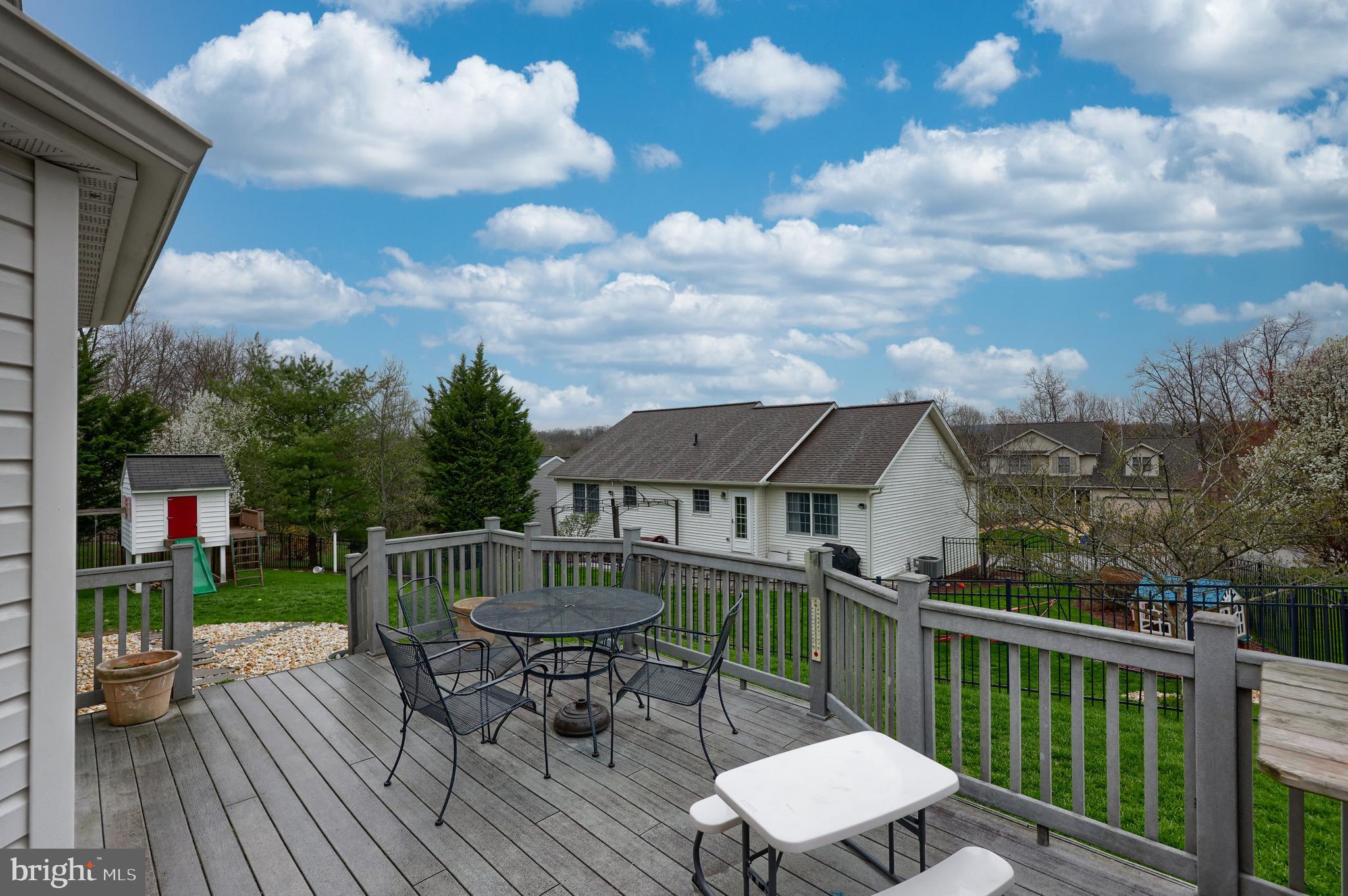 THE WOODS - Residential