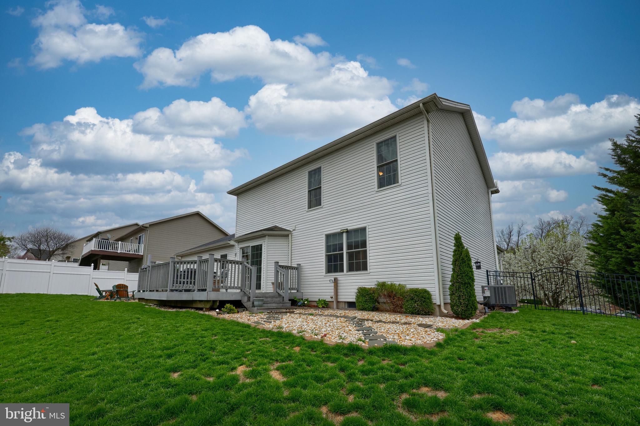 THE WOODS - Residential