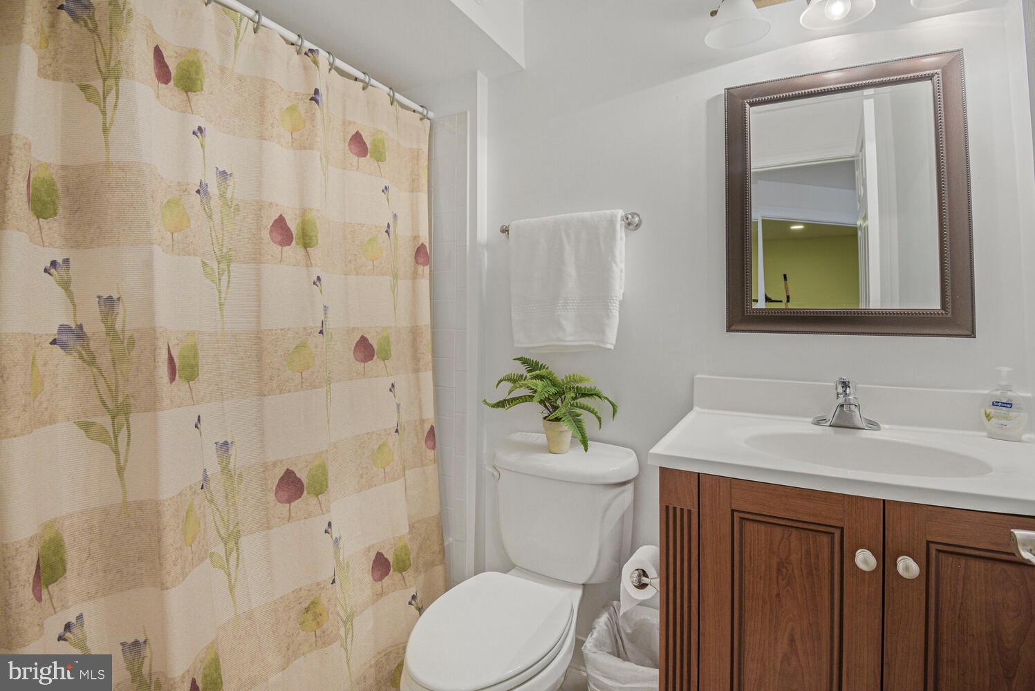 LAKELANDS - Residential