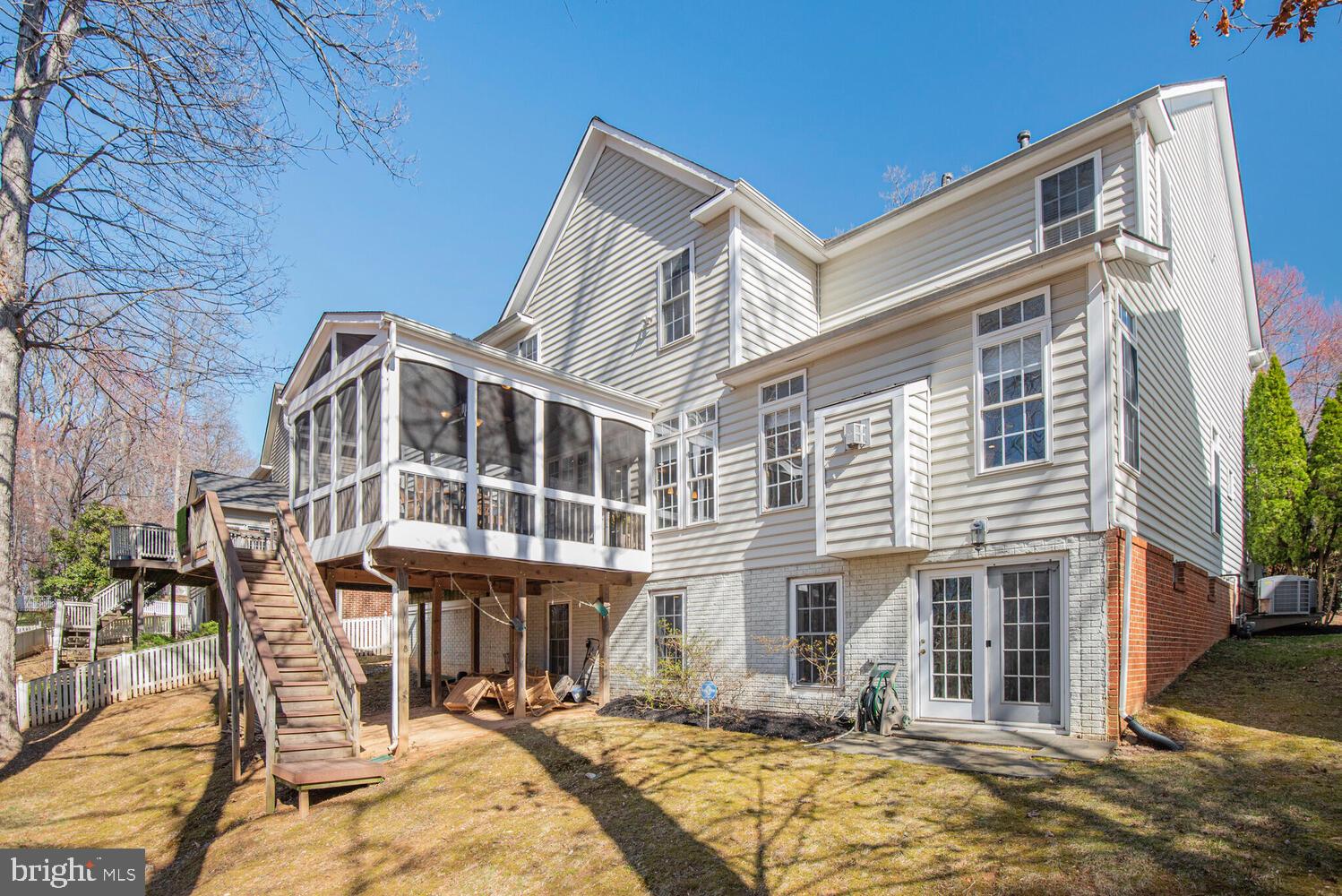 LAKELANDS - Residential