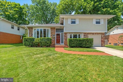 Photo of 8706 Bradmoor Drive, Bethesda, MD 20817 (MLS # MDMC2136888)