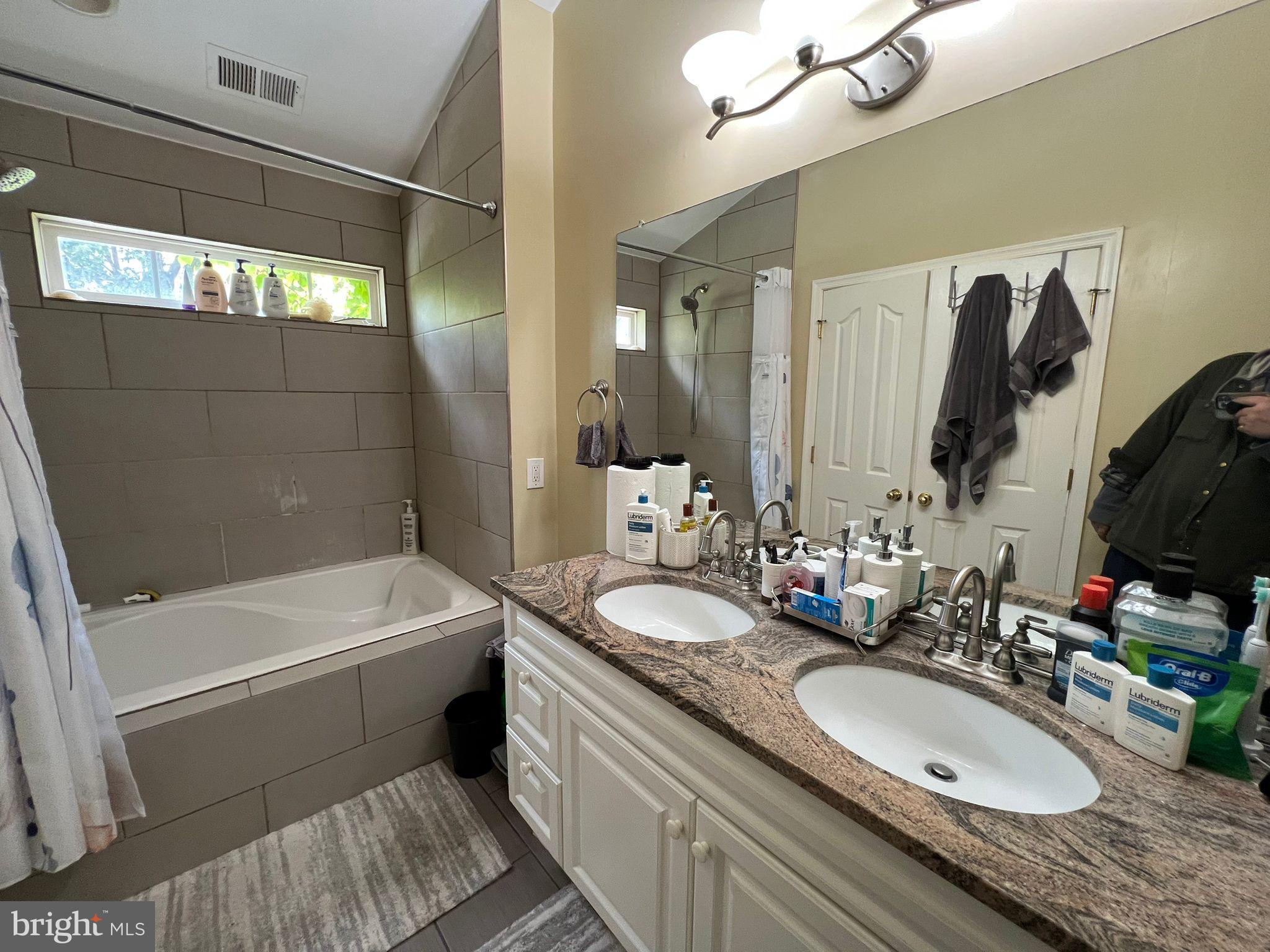 WILLOW BROOK - Residential