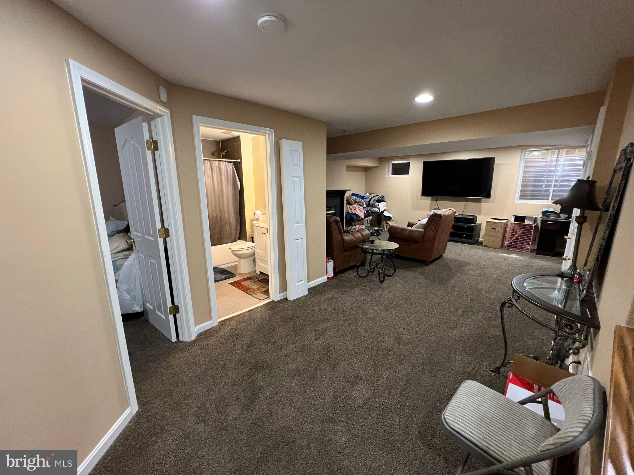 WILLOW BROOK - Residential