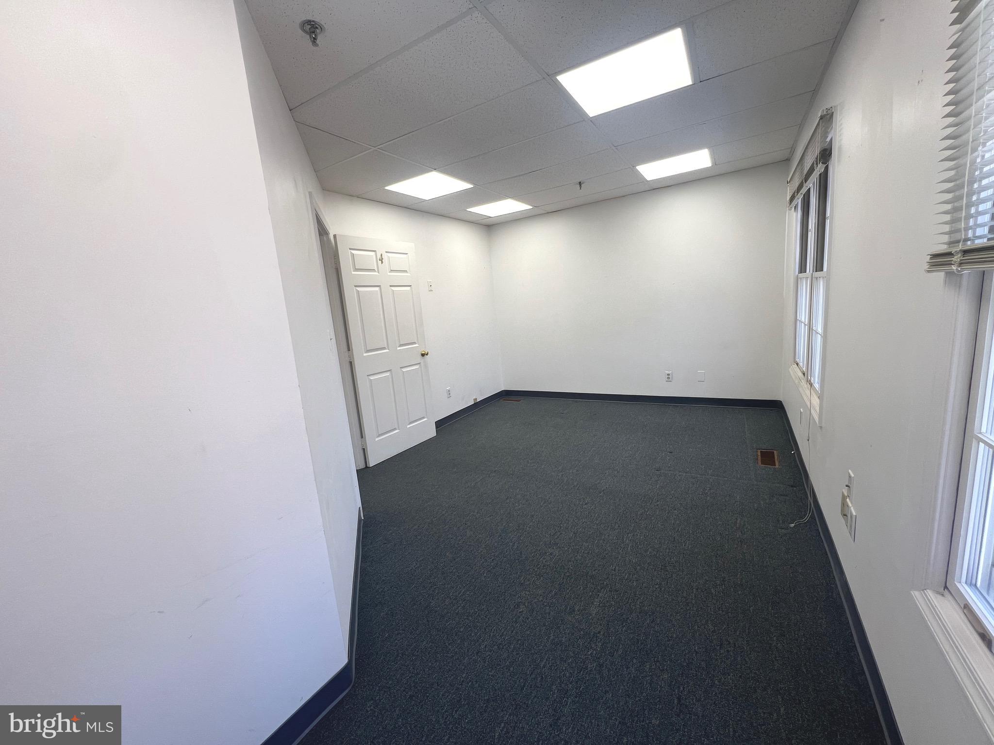 250 MERRIMAC COURT UPPER LEVEL UNIT