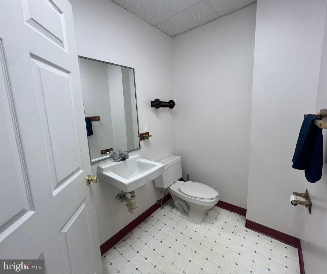 250 MERRIMAC COURT UPPER LEVEL UNIT