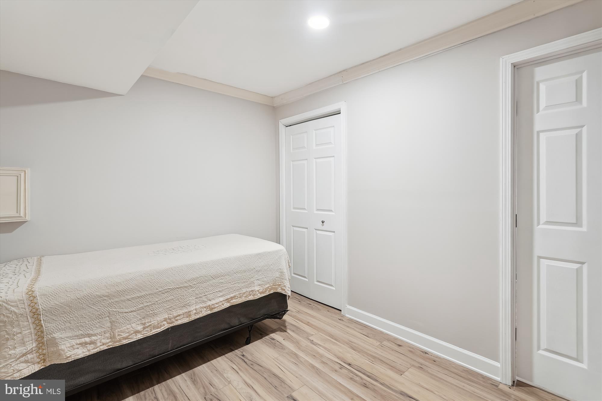 CASCADES - Residential Lease