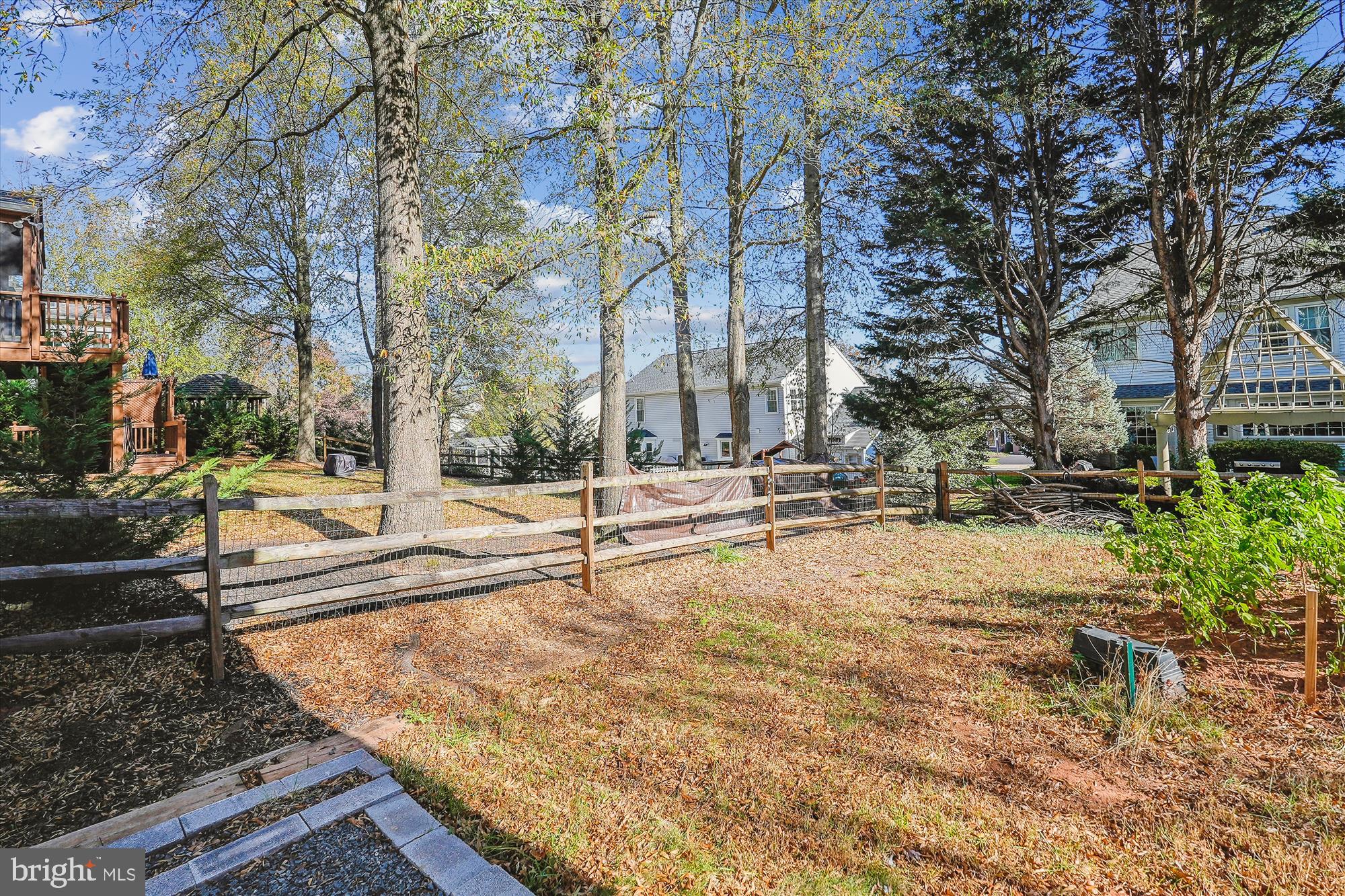 CASCADES - Residential Lease