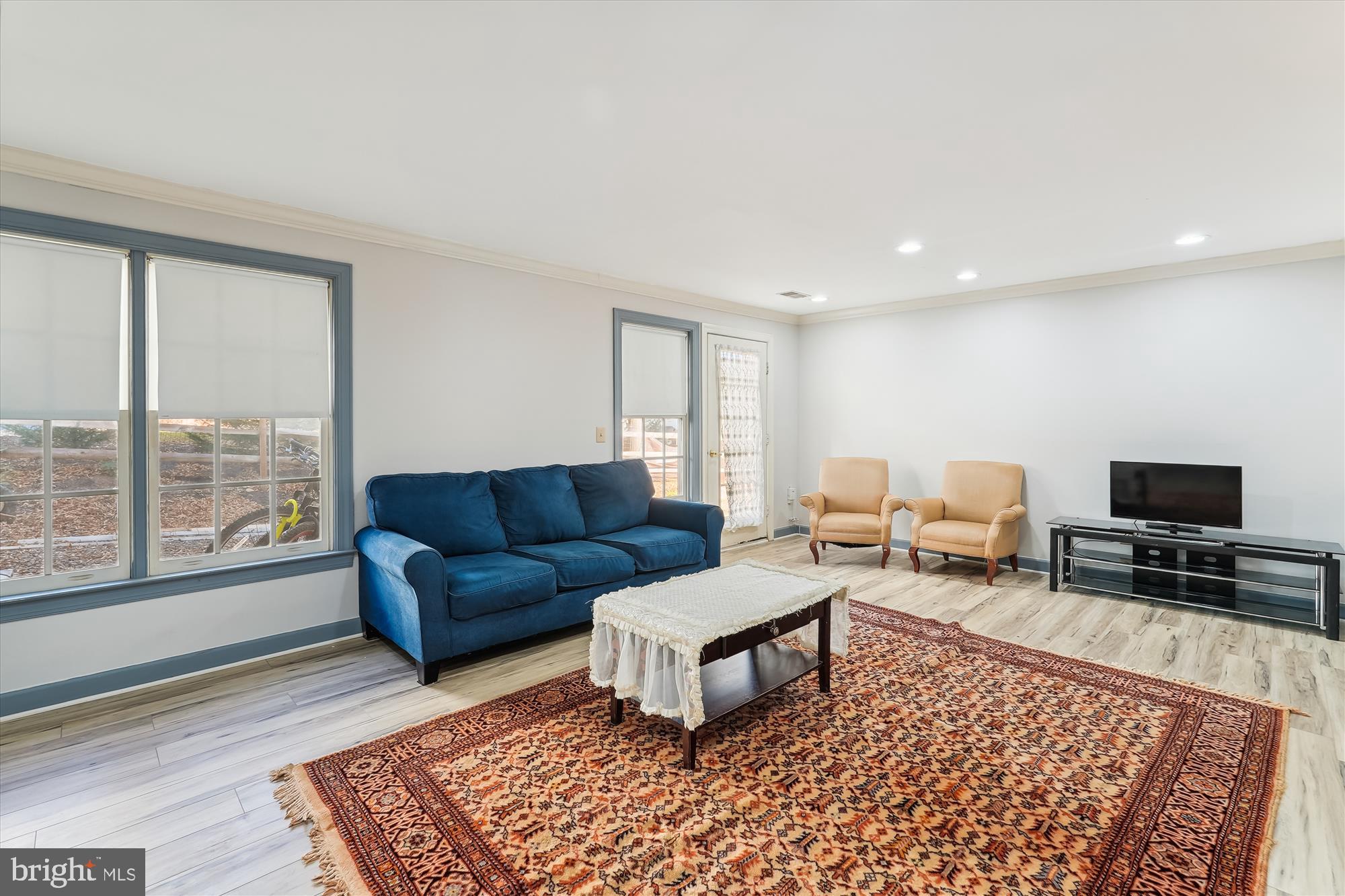 CASCADES - Residential Lease