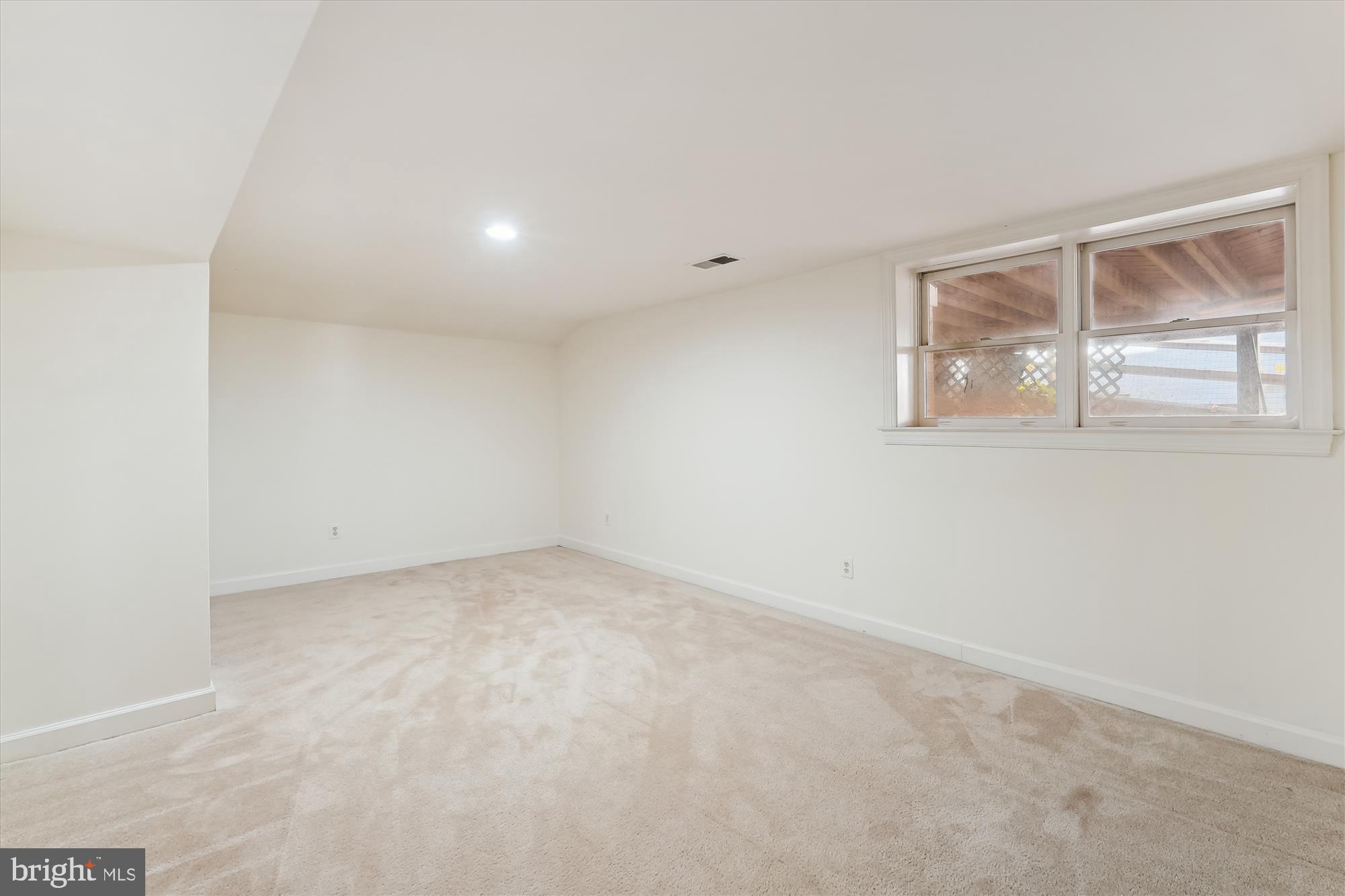 CASCADES - Residential Lease