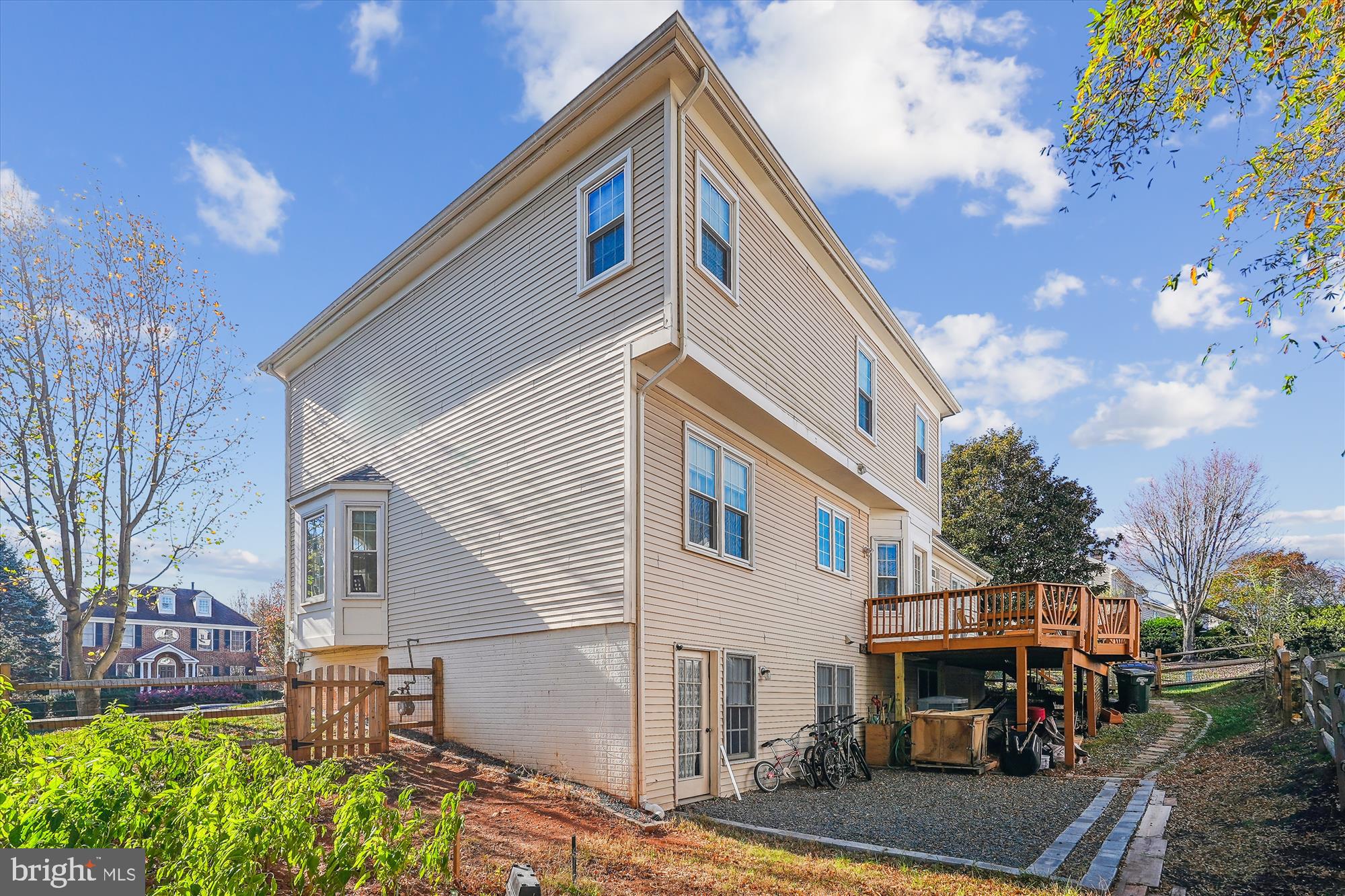 CASCADES - Residential Lease