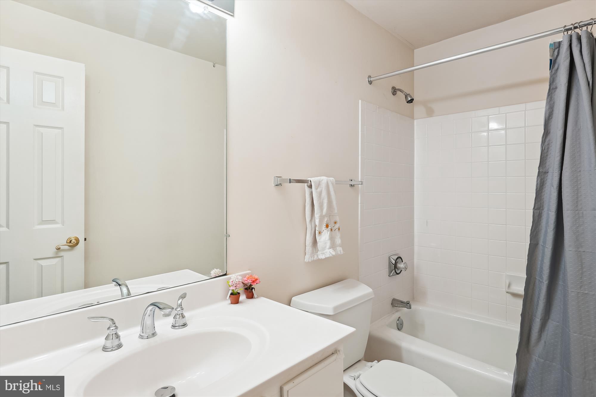 CASCADES - Residential Lease