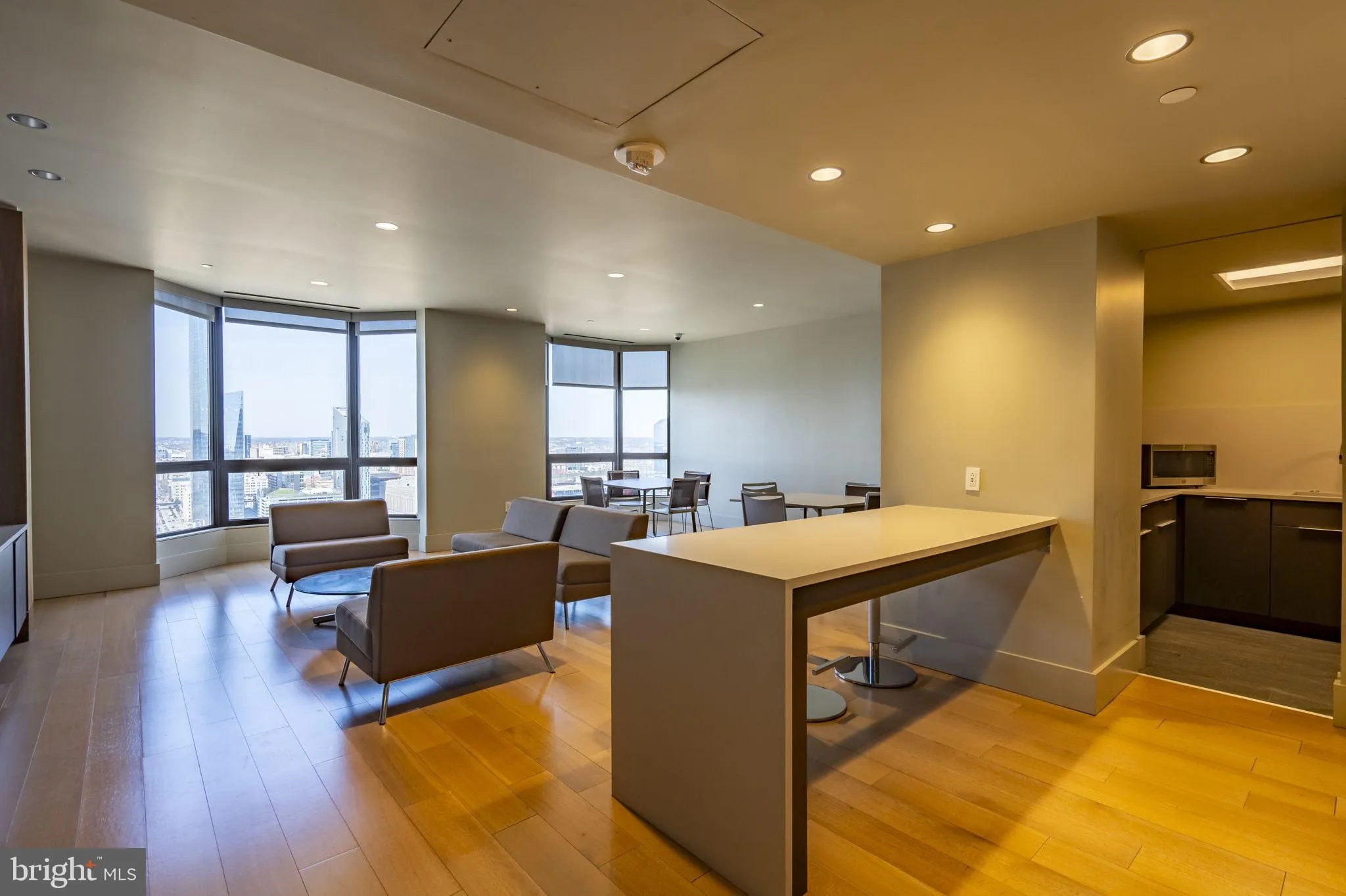 Philadelphia, Pennsylvania 19103, United States, 3 Bedrooms Bedrooms, ,3 BathroomsBathrooms,Residential,Active,181642