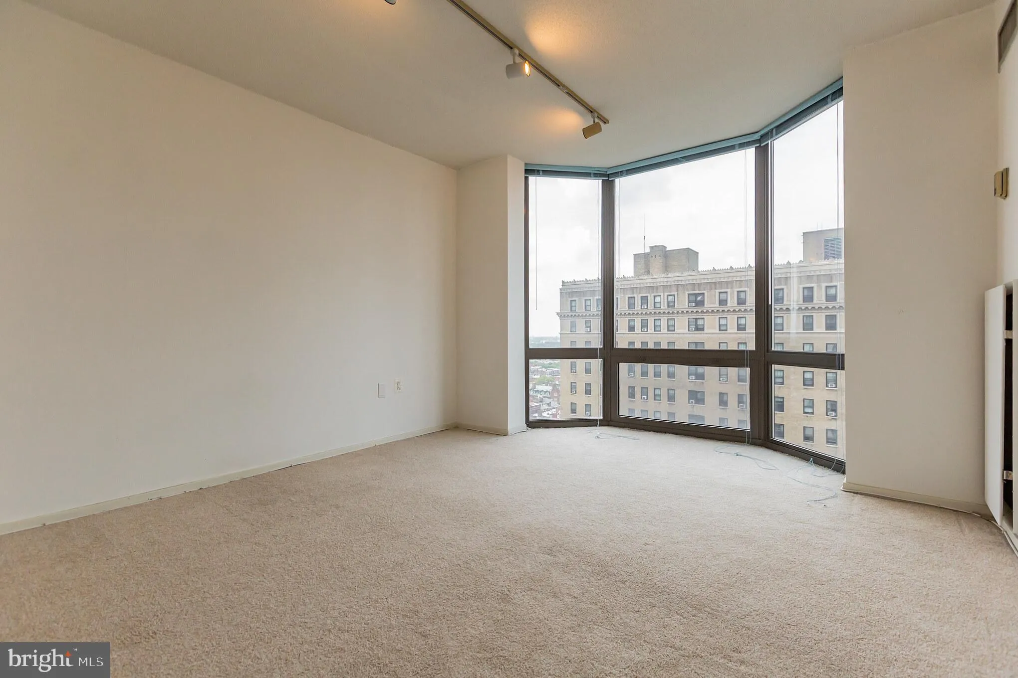 Philadelphia, Pennsylvania 19103, United States, 3 Bedrooms Bedrooms, ,3 BathroomsBathrooms,Residential,Active,181642