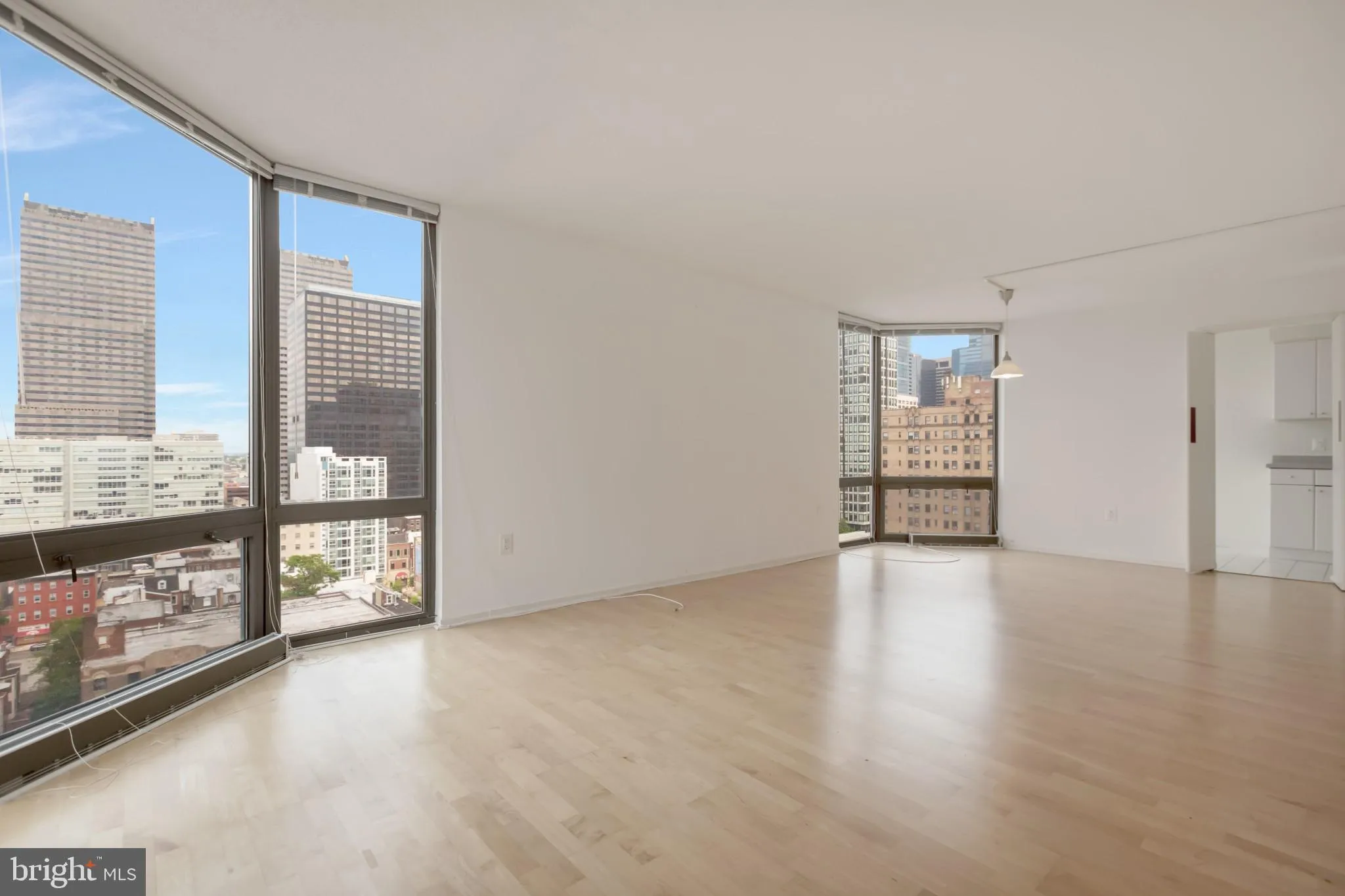 Philadelphia, Pennsylvania 19103, United States, 3 Bedrooms Bedrooms, ,3 BathroomsBathrooms,Residential,Active,181642