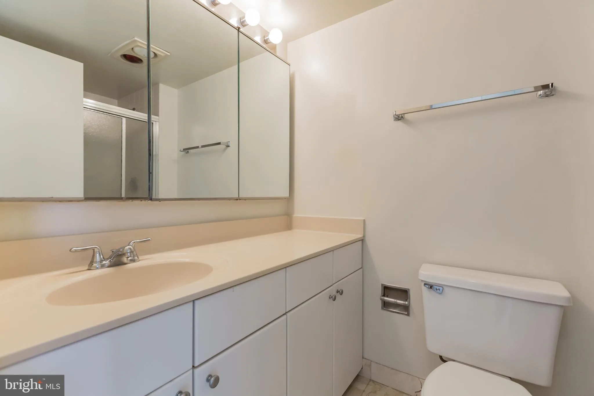 Philadelphia, Pennsylvania 19103, United States, 3 Bedrooms Bedrooms, ,3 BathroomsBathrooms,Residential,Active,181642