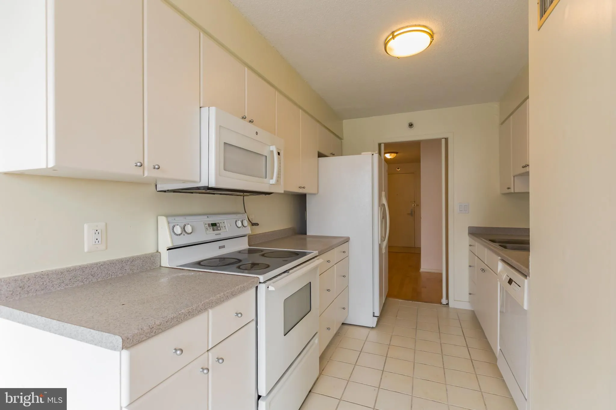 Philadelphia, Pennsylvania 19103, United States, 3 Bedrooms Bedrooms, ,3 BathroomsBathrooms,Residential,Active,181642