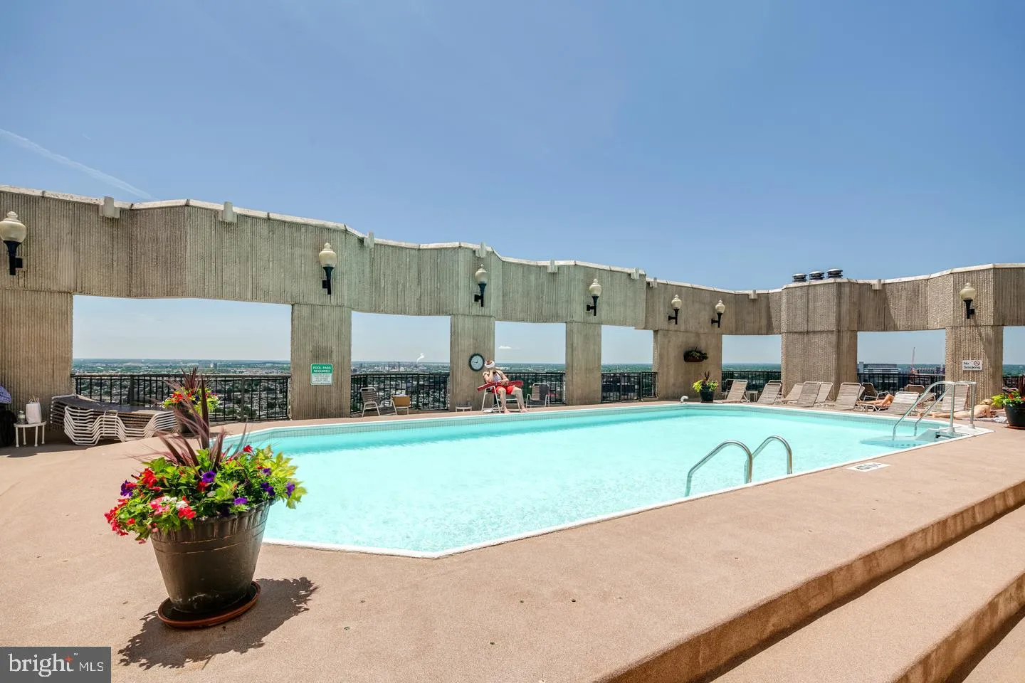 Philadelphia, Pennsylvania 19103, United States, 3 Bedrooms Bedrooms, ,3 BathroomsBathrooms,Residential,Active,181642